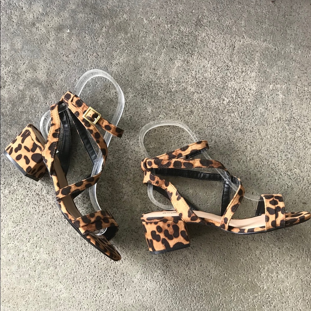 1 Left Qupid Leopard Block Heel Ankle Strap Sandal - Picture 7 of 7